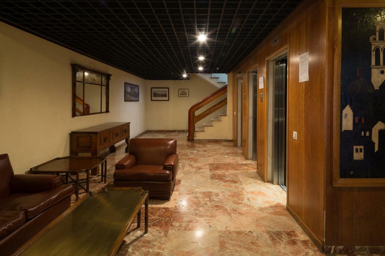 Catedral Cabildo Apartment Seville Exterior photo