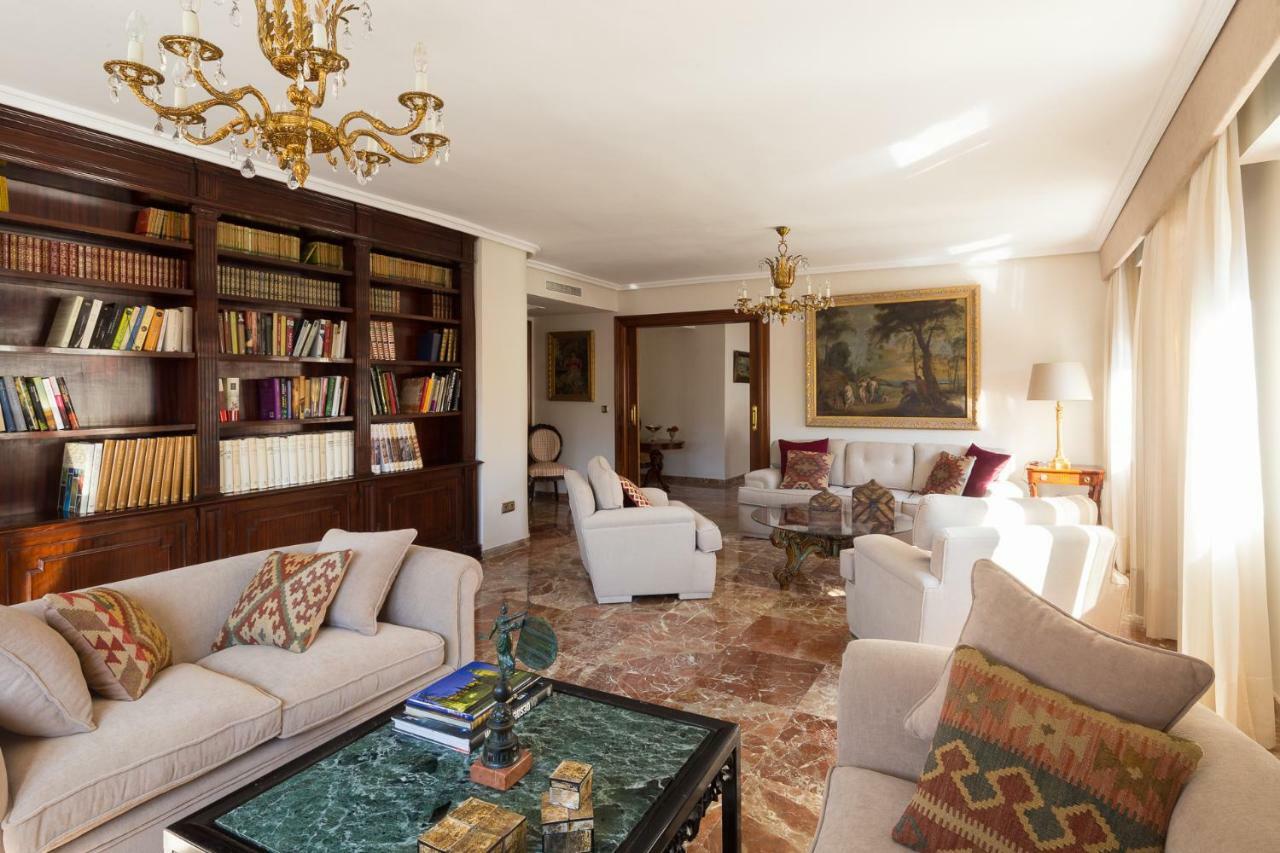 Catedral Cabildo Apartment Seville Exterior photo